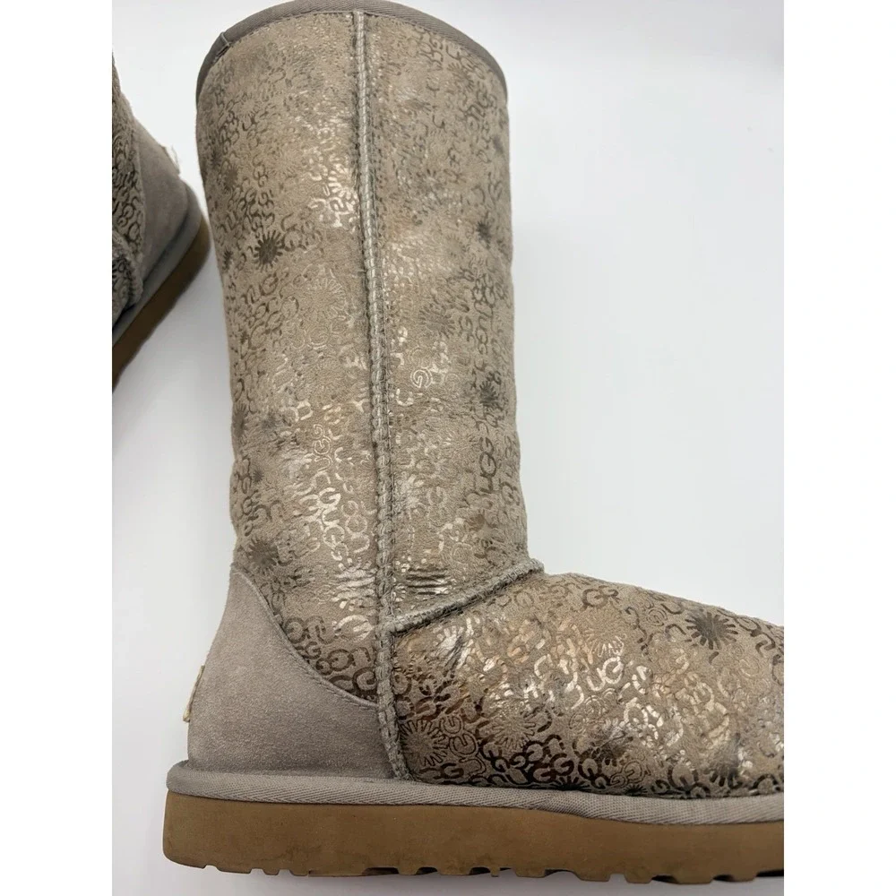 UGG Australia Women's Classic Tall Boots Gray Suede Sheepskin Winter Size 8W